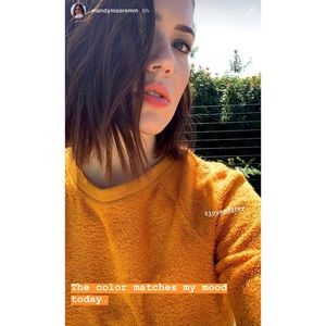 Mandy Moore Lou & Grey marigold sweatshirt